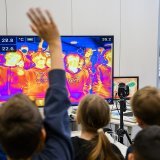 Plus de 400 classes vaudoises ont participé au premier salon MINT (archives). KEYSTONE/JEAN-CHRISTOPHE BOTT
